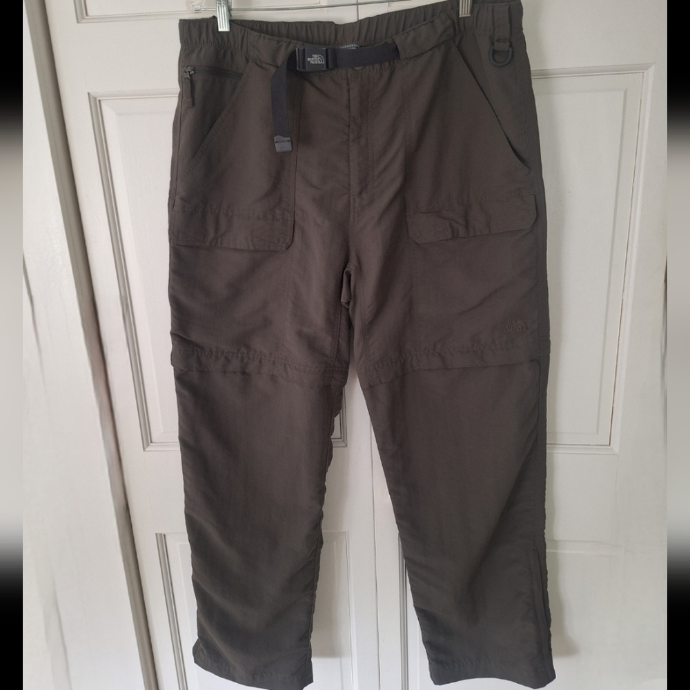 The North Face men's army green utility/convertible pants
